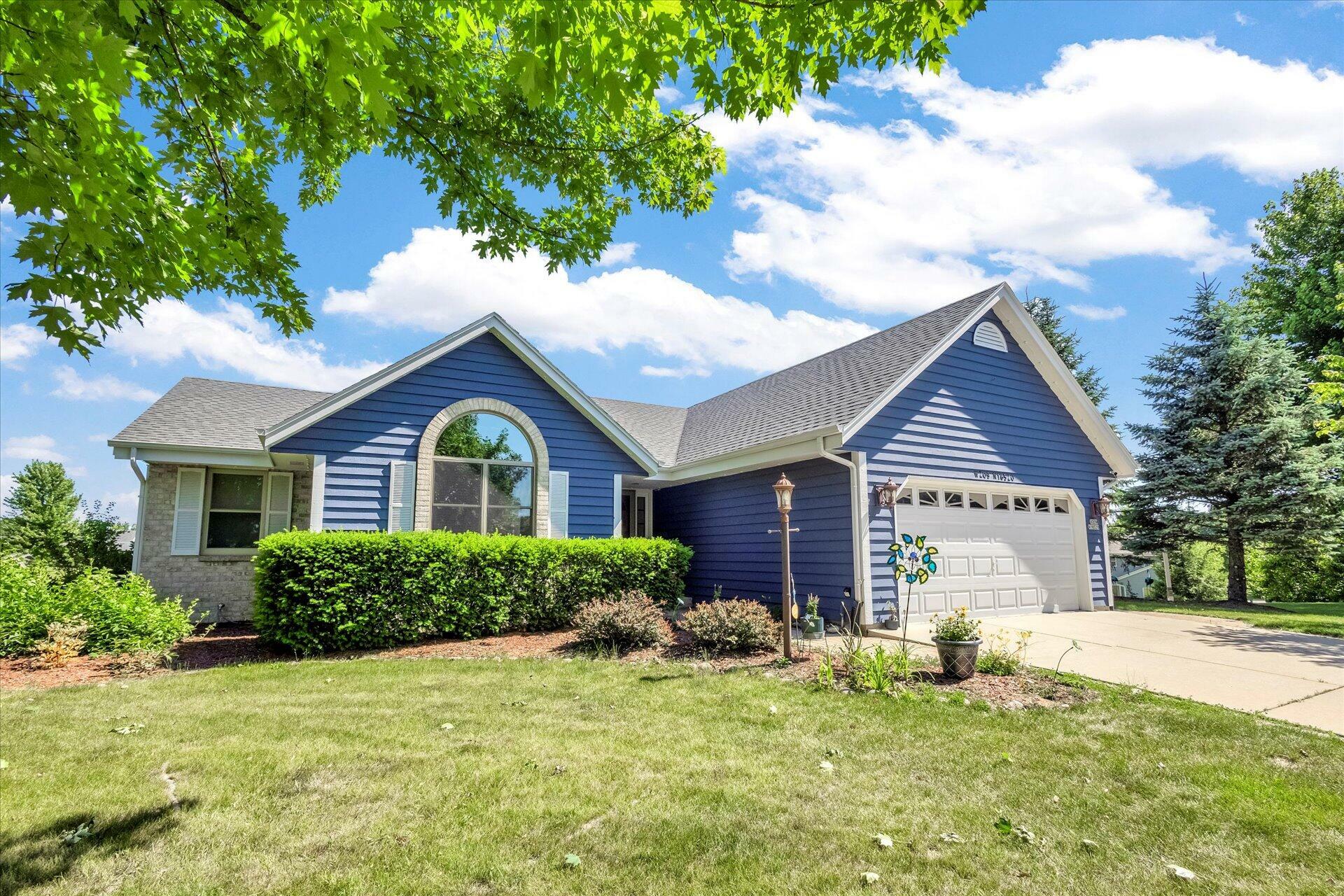 Property Photo: W209n16520 Cairn Ct WI 53037