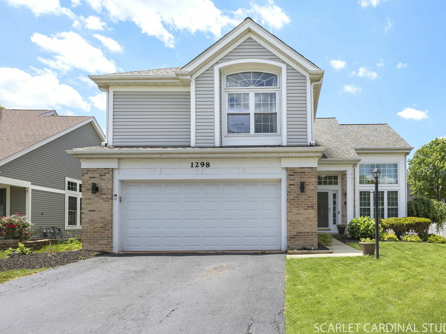 Property Photo: 1298 Dunbarton Drive IL 60502