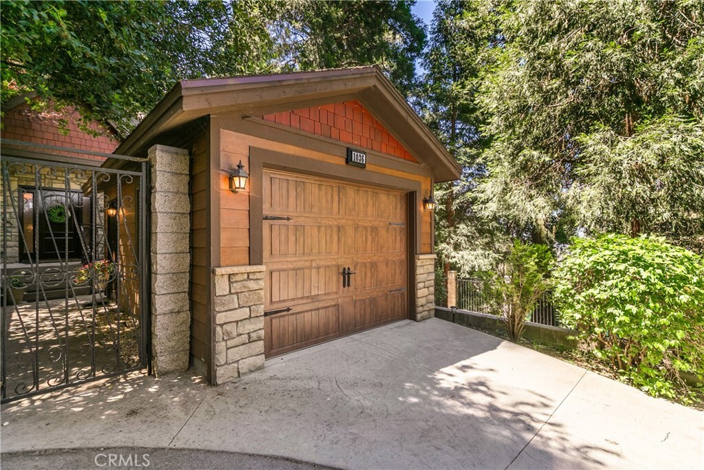 Property Photo:  1036 Venus Way  CA 92325 