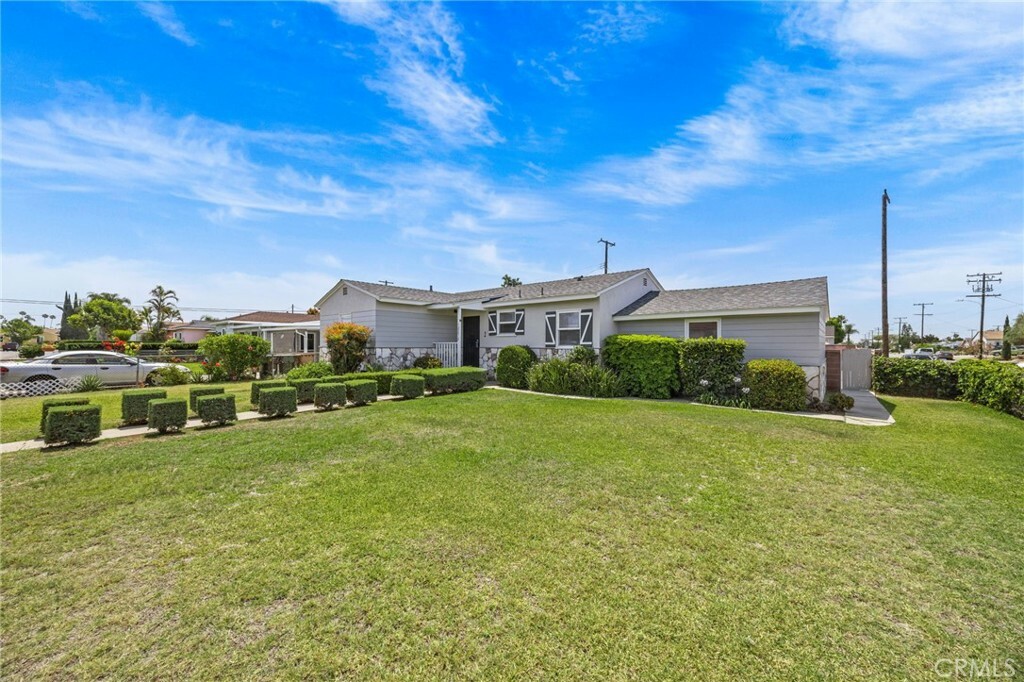 Property Photo: 12272 Granite Place CA 92843