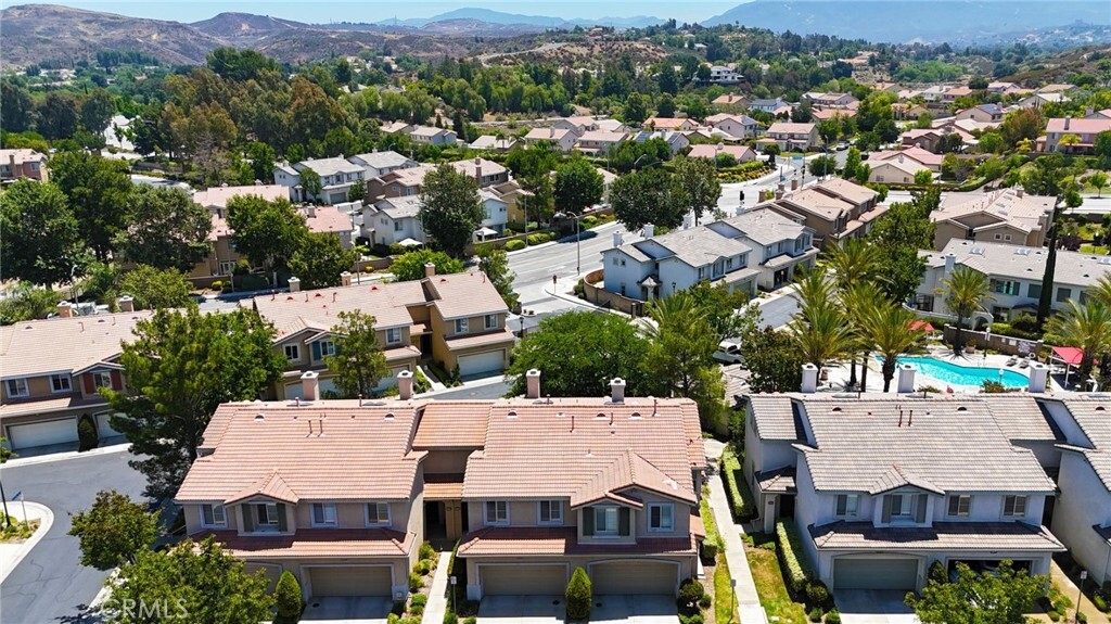 Property Photo: 25426 Pyramid Peak Santa Clarita Drive CA 91350