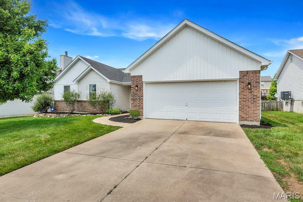 Property Photo: 729 Sunflower Ridge Court MO 63385