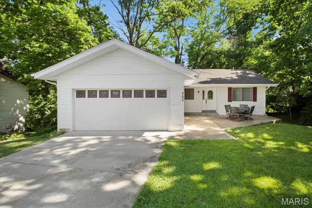 Property Photo: 705 Russett Terrace MO 63367