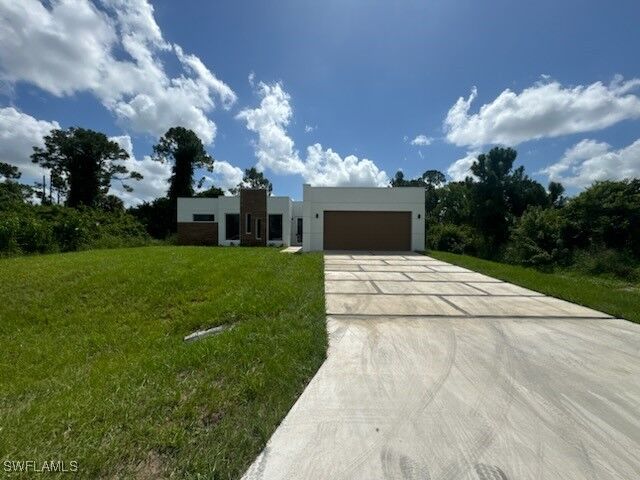 Property Photo: 55 Colin Avenue S FL 33976