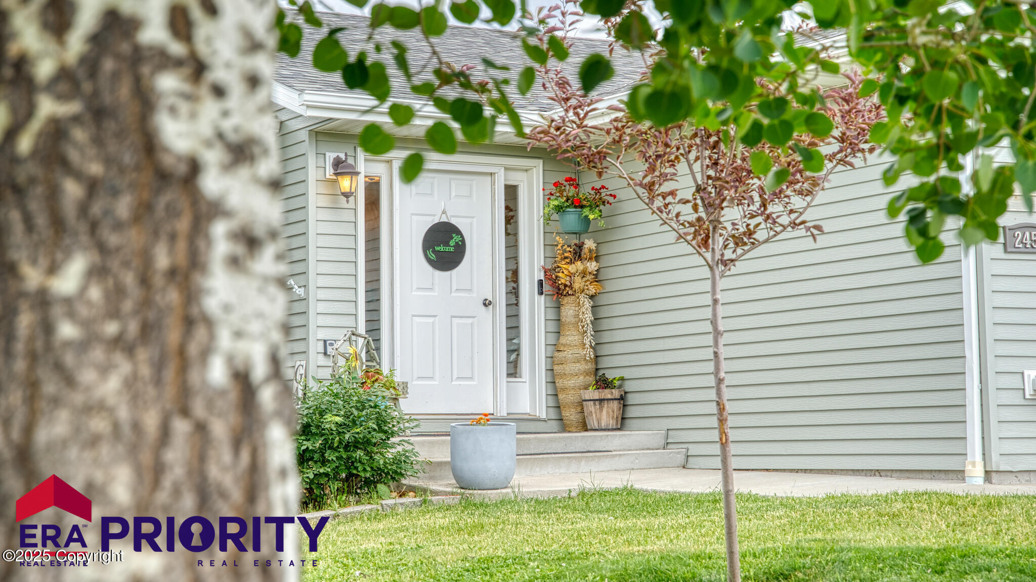 Property Photo: 2458 Beaver Dr W WY 82718