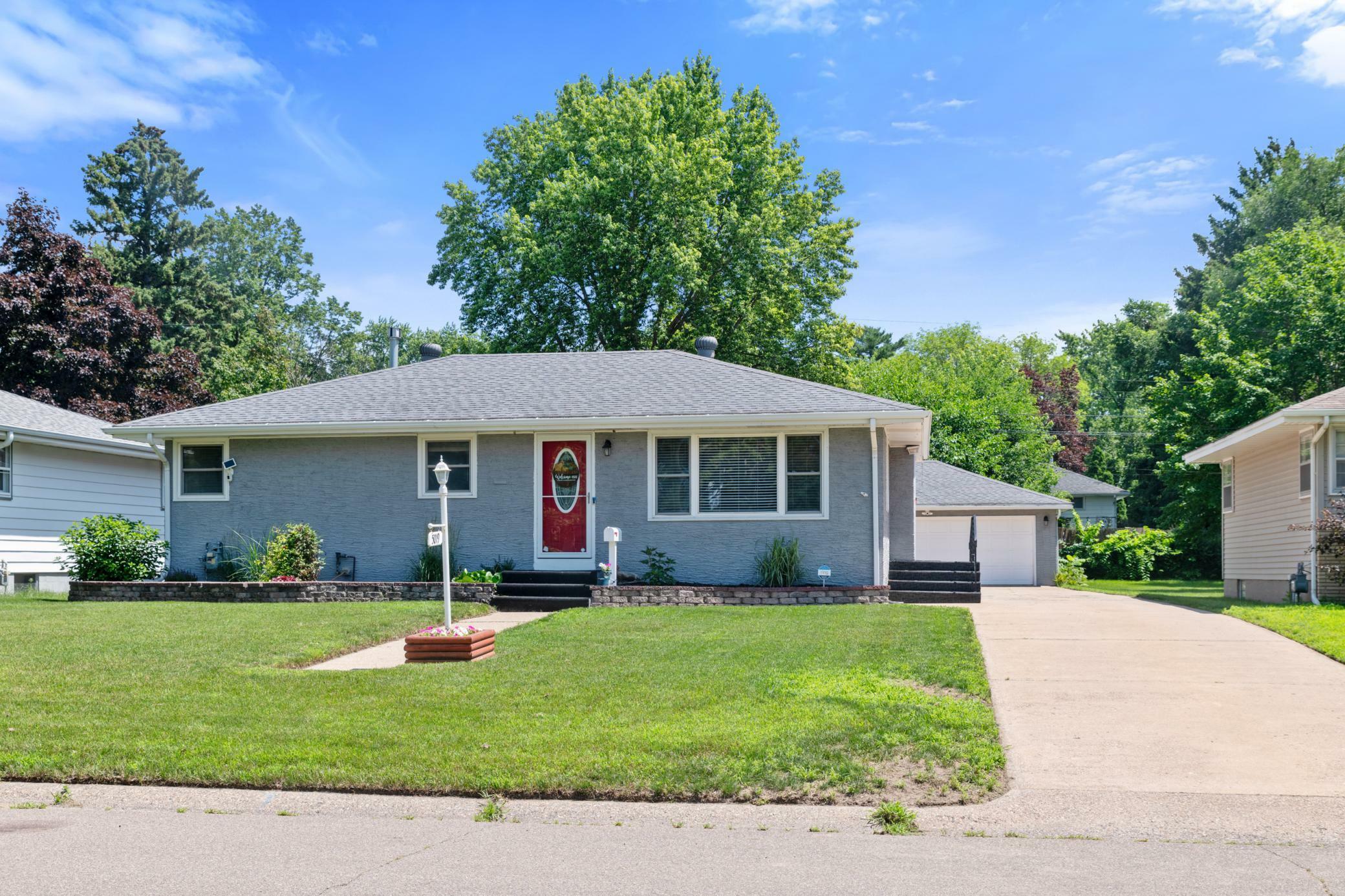 Property Photo:  5019 Washington Street NE  MN 55421 