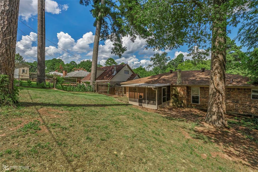 Property Photo: 308 Avenida Drive LA 71037