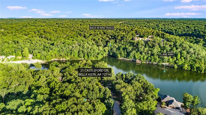 Property Photo:  21 Castleford Drive  AR 72714 