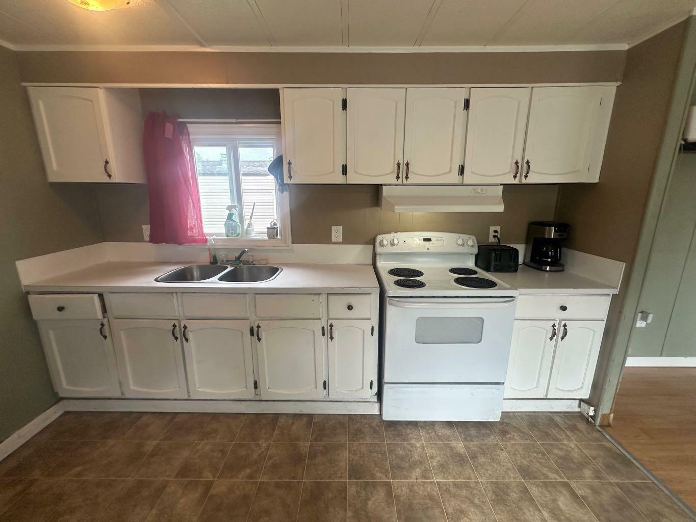 Property Photo: 5344 76 Street 154 AB T4P 2A6