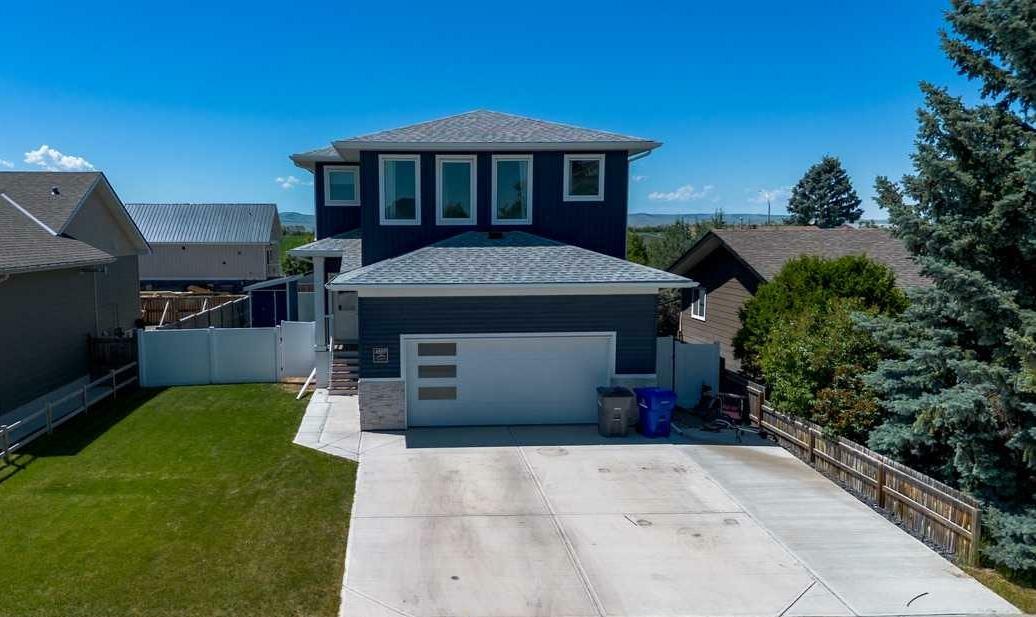 4889 7th Street W  Claresholm AB T0L 0T0 photo