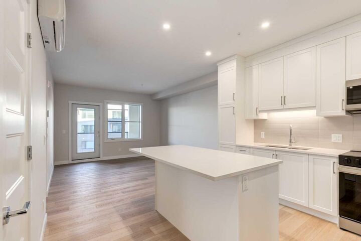 Property Photo: 81 Arbour Lake View NW 1203 AB T3G 0H4