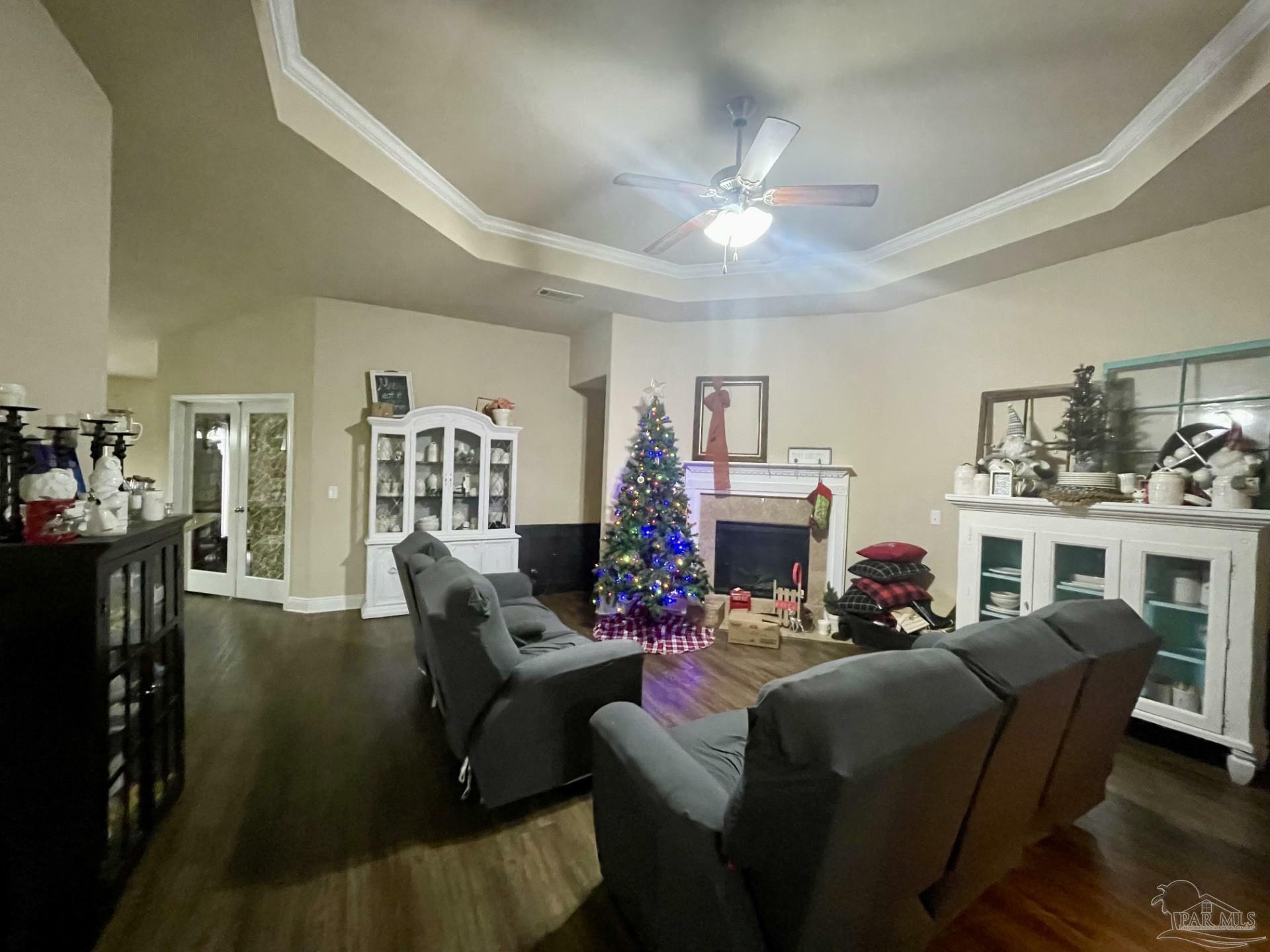 Property Photo: 4764 Nichols Creek Rd FL 32583