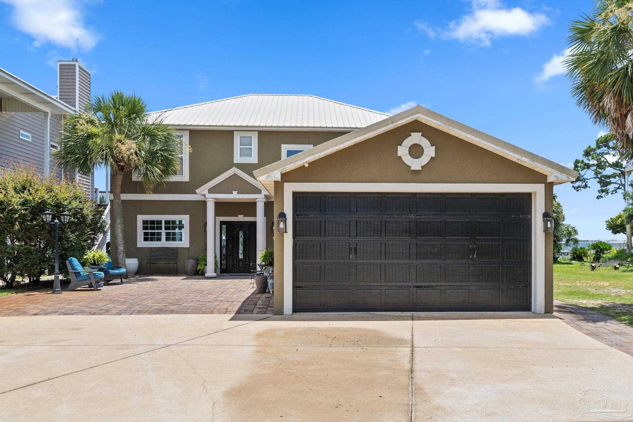Property Photo: 8209 Pompano St FL 32566