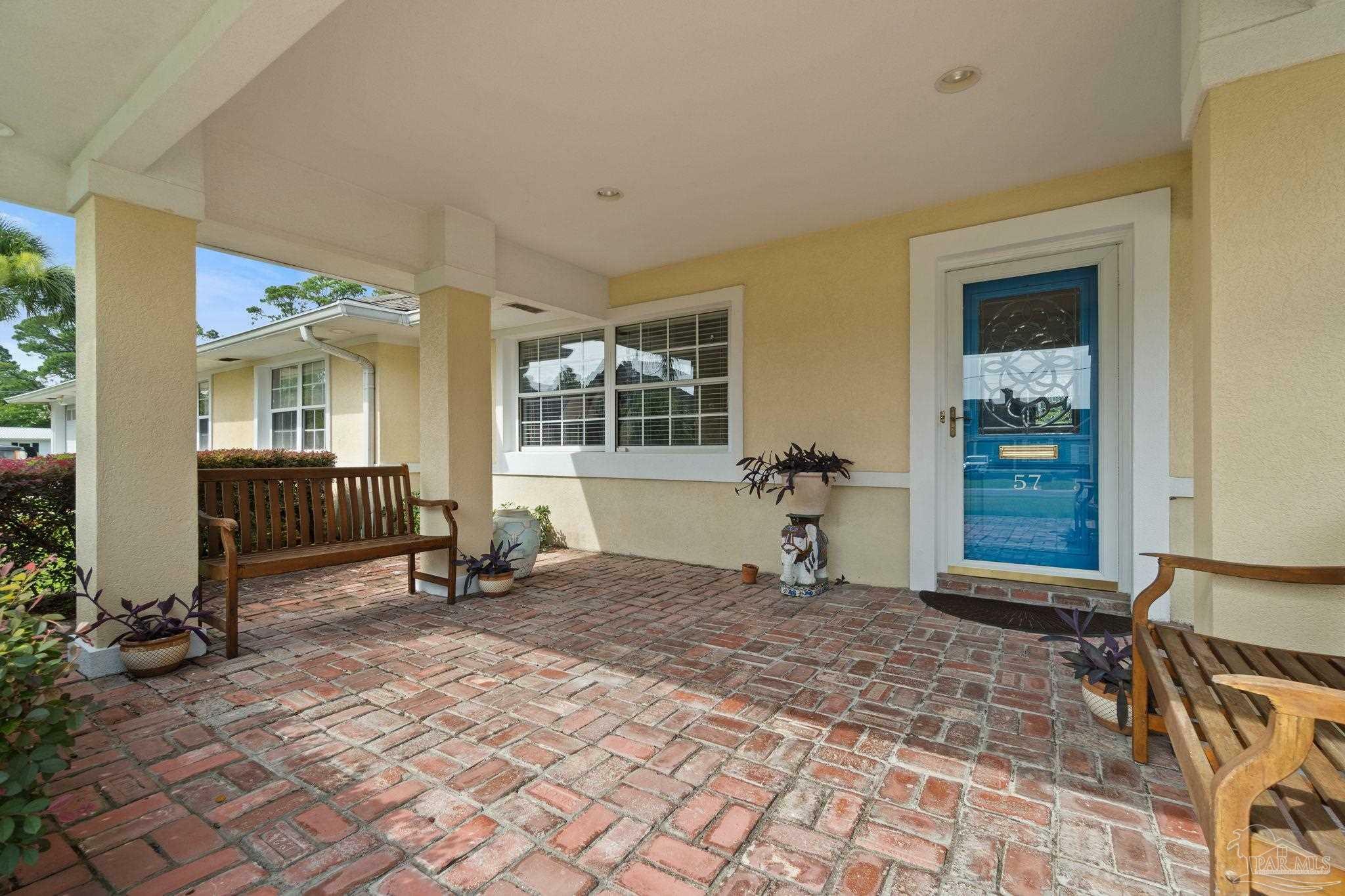 Property Photo: 57 Star Lake Dr FL 32507