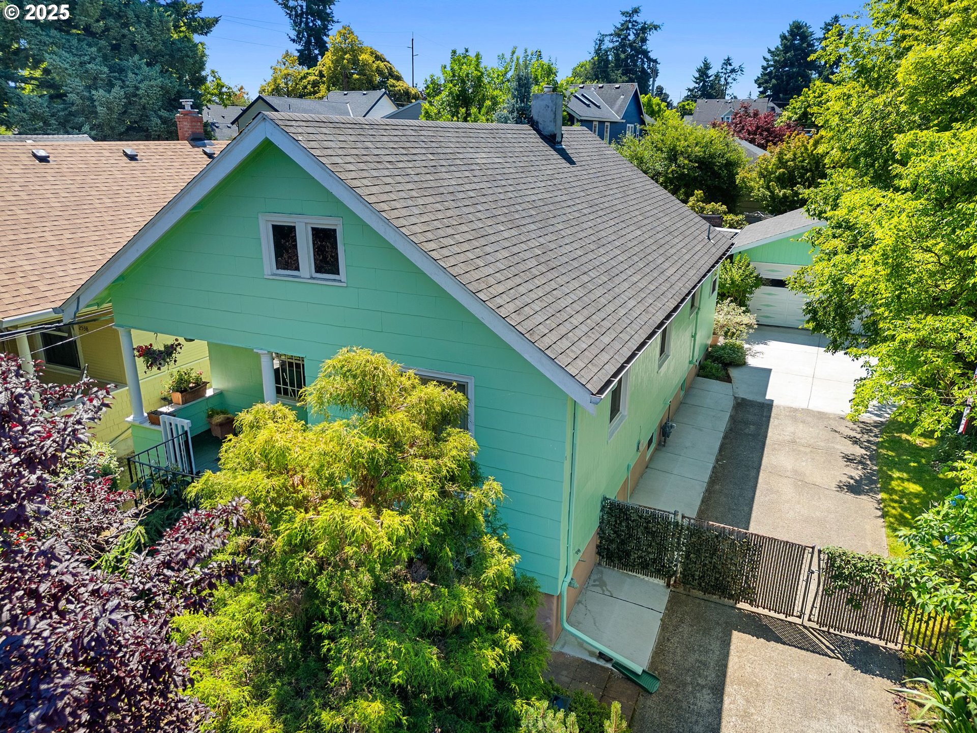 Property Photo: 2544 N Watts St OR 97217