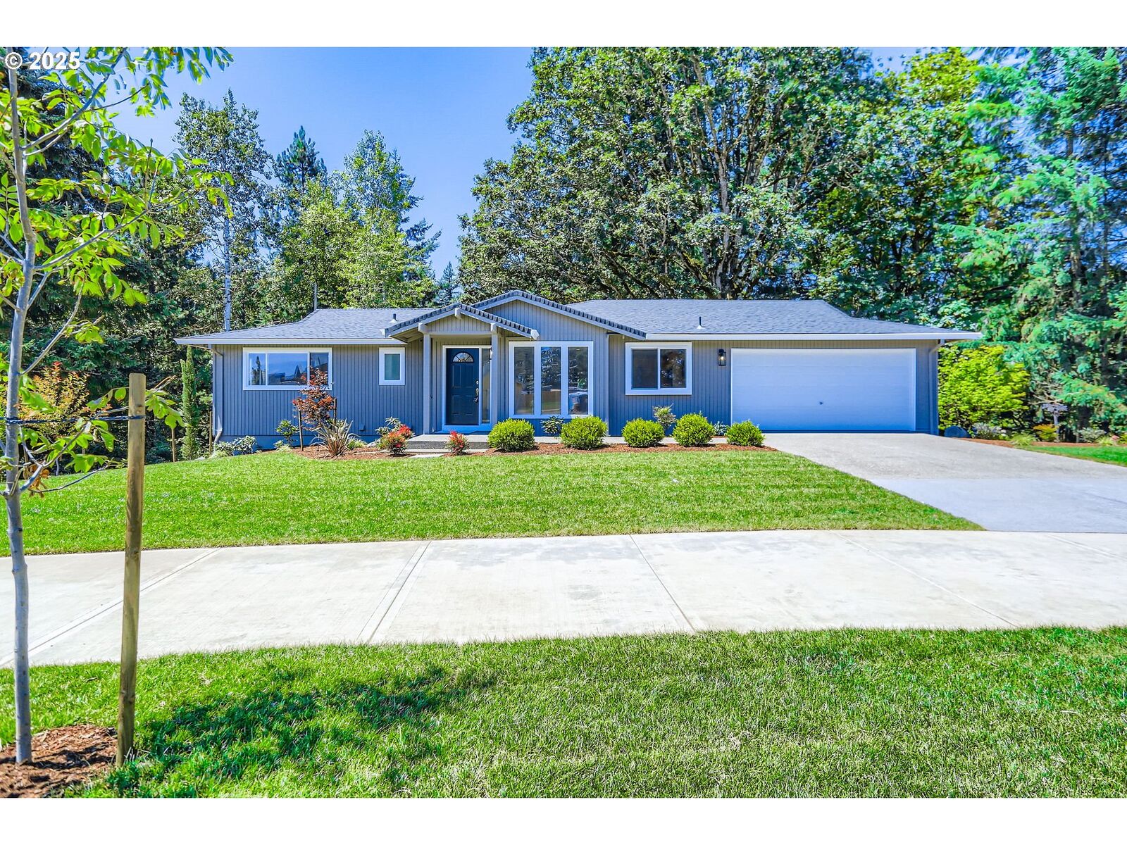 Property Photo:  7471 SW Woodbury Loop  OR 97070 