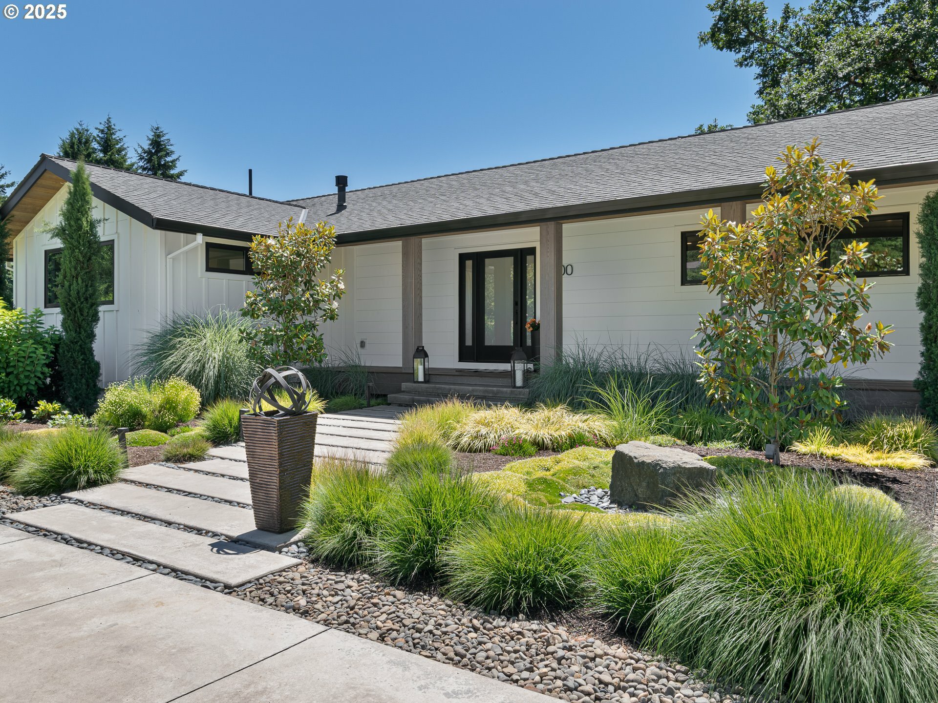 Property Photo: 4000 Ridge Ln OR 97068
