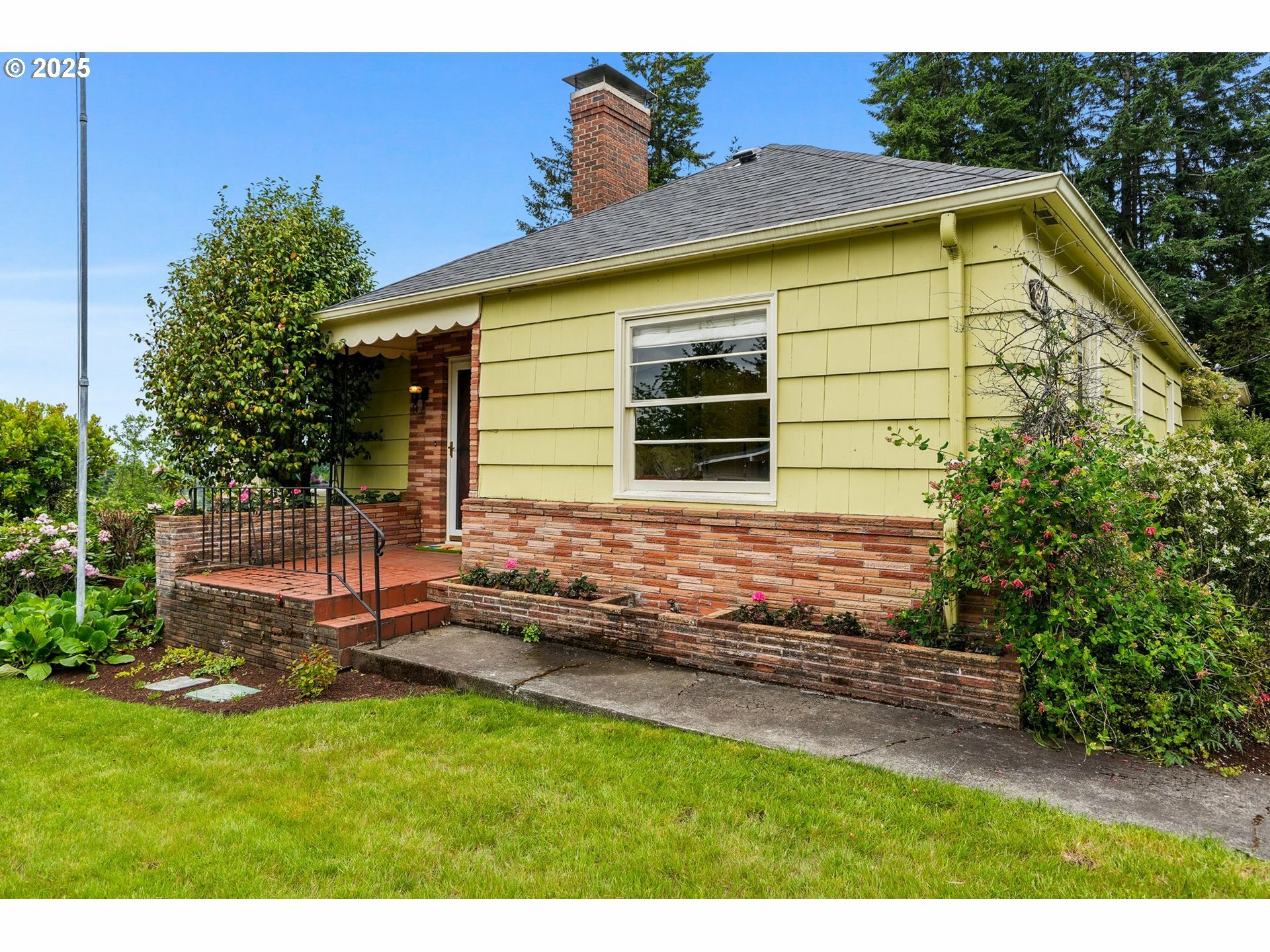 828 Kingwood Dr  Salem OR 97304 photo