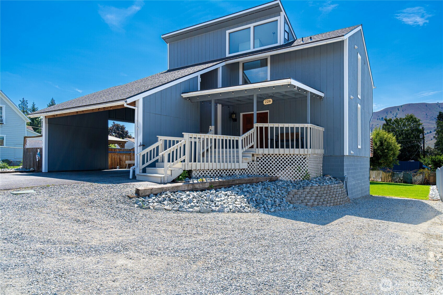 Property Photo: 228 E Gibson Avenue WA 98816