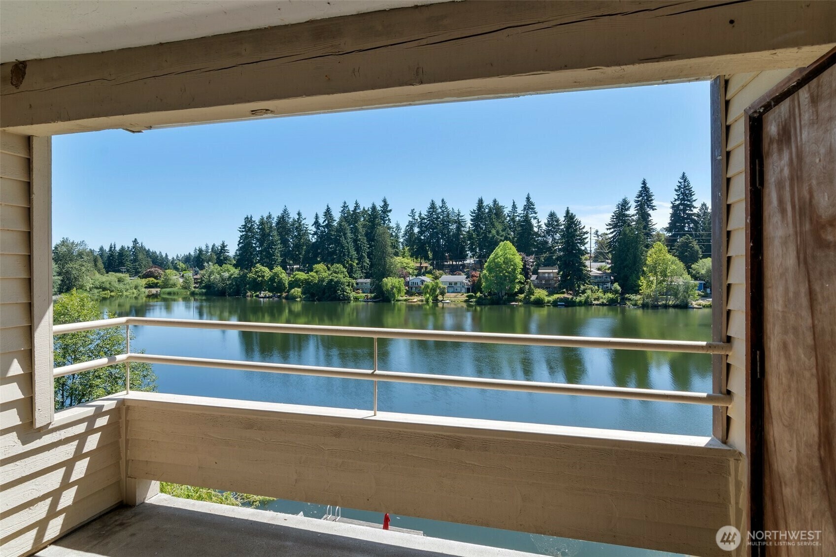 Property Photo: 19524 Echo Lake Place N A-402 WA 98133