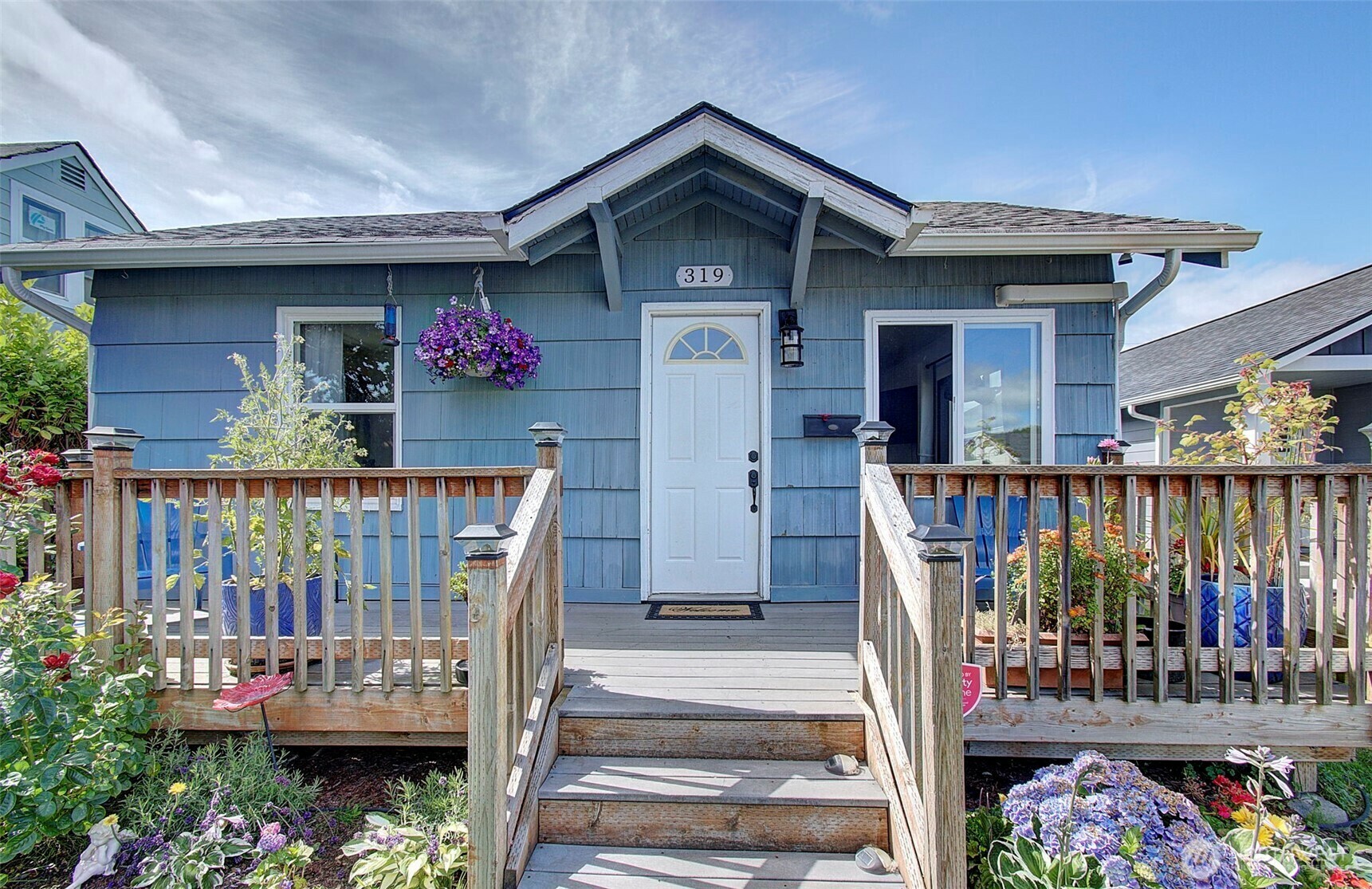Property Photo: 319 Colorado Street WA 98632