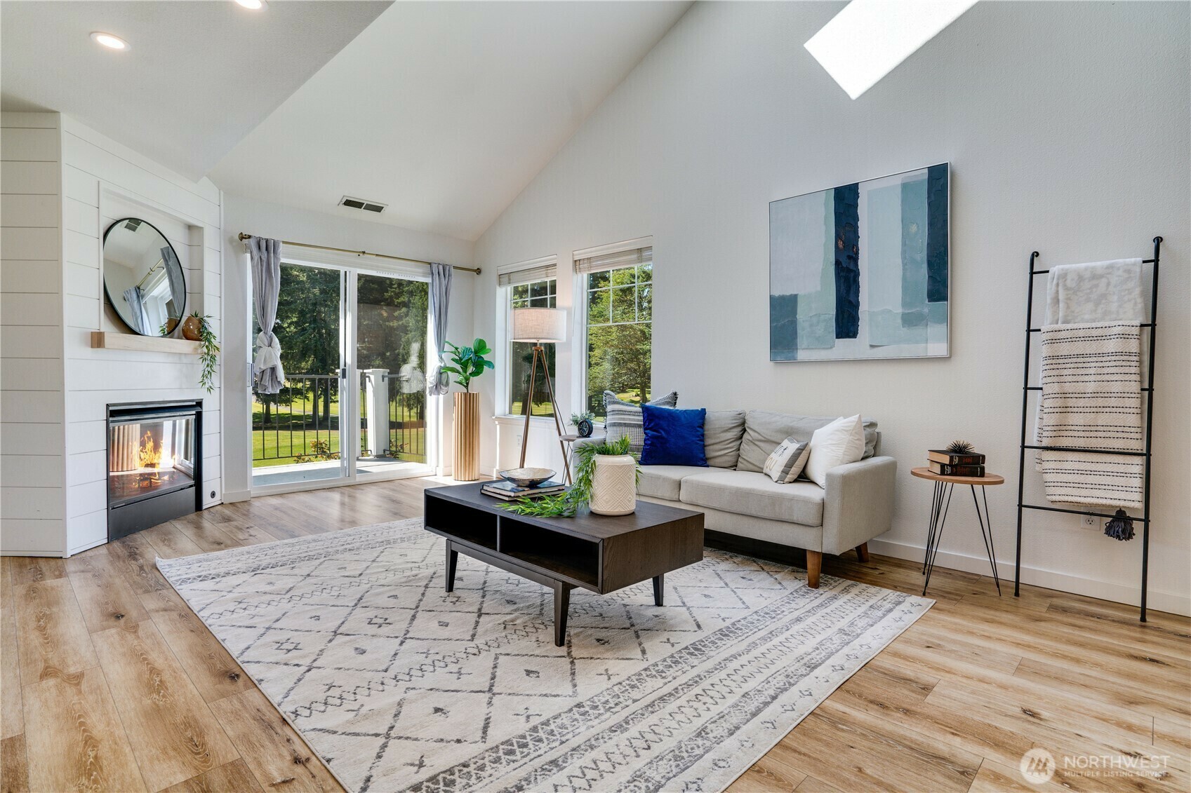 Property Photo: 4714 Fairwood Boulevard NE 501 WA 98422