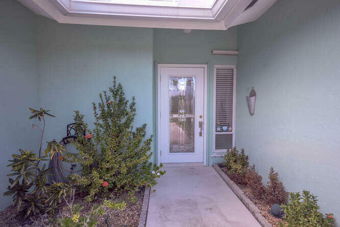 Property Photo: 45 Birch Place FL 33469