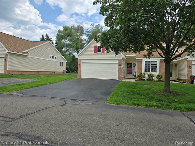 Property Photo: 37329 Amhurst Drive 23 MI 48185