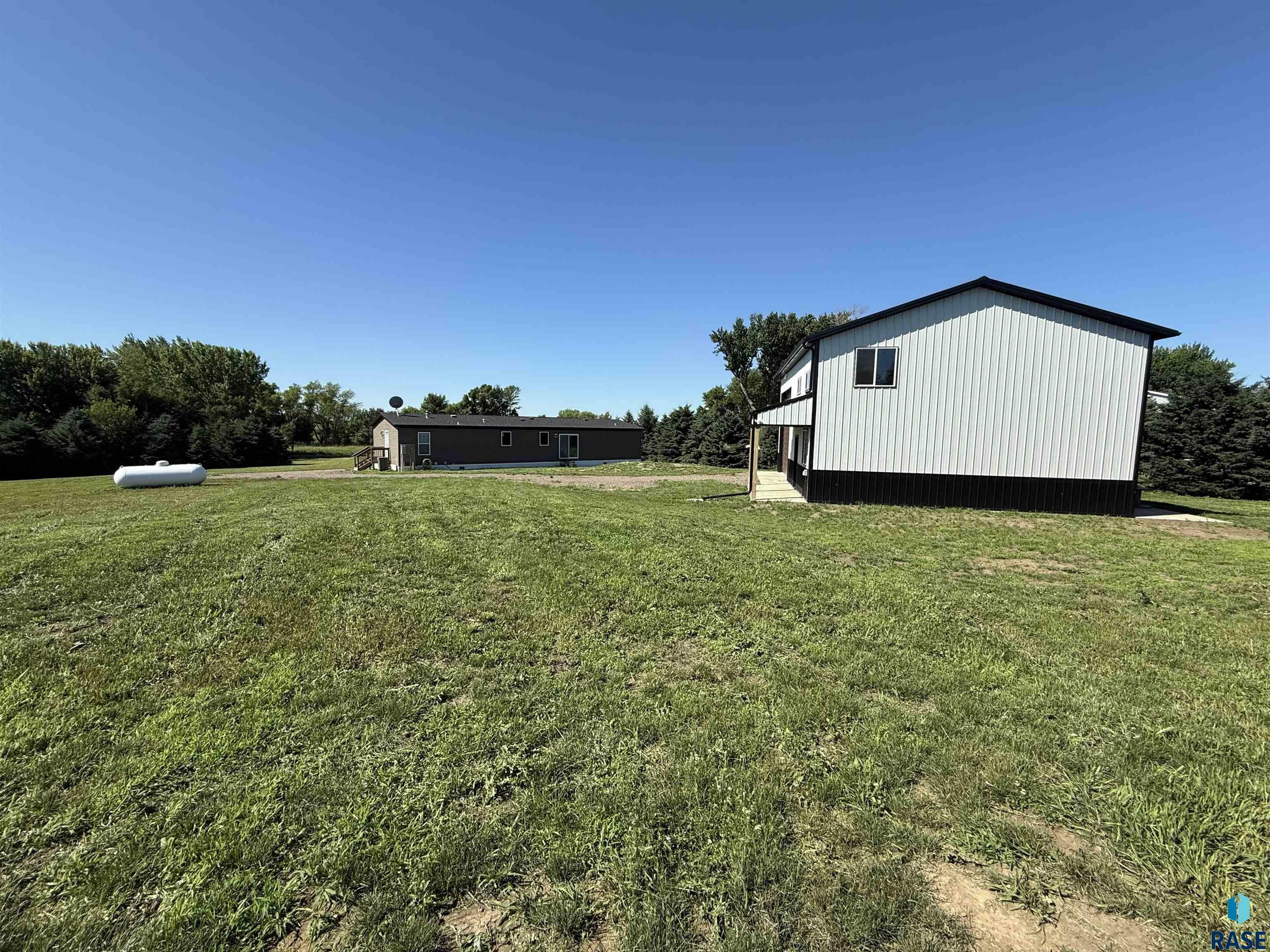 Property Photo: 46644 256th St SD 57033
