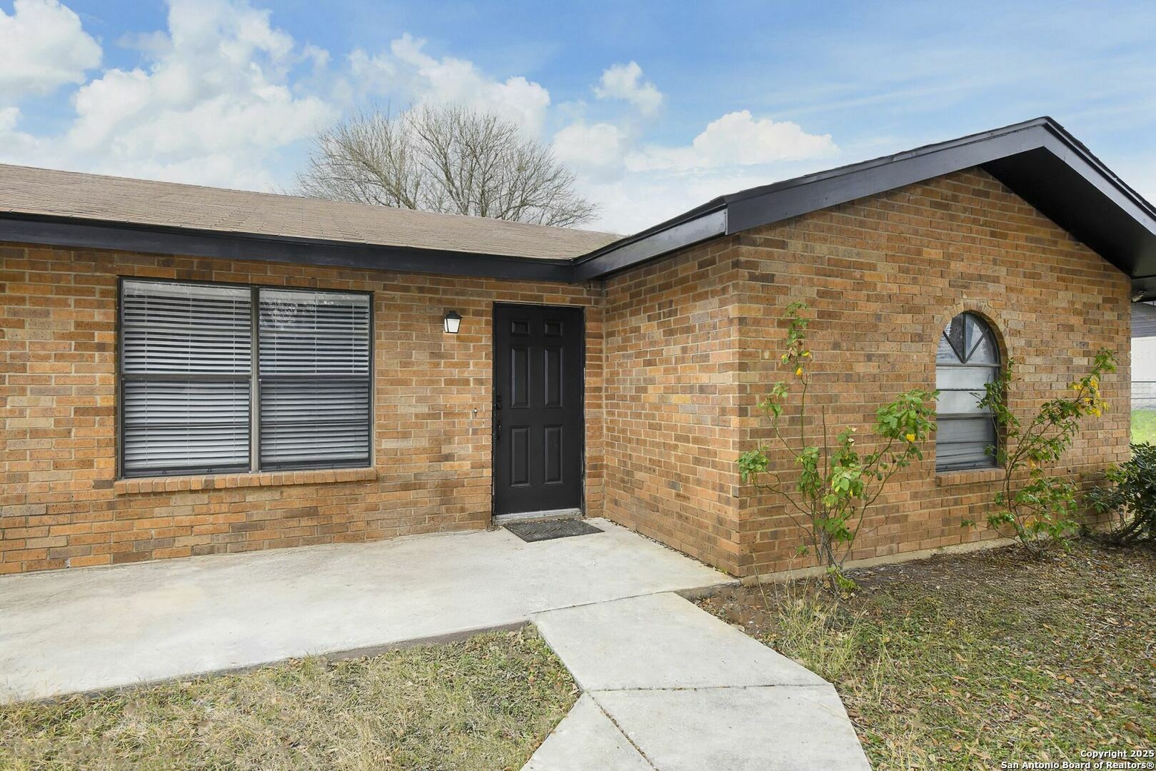 Property Photo: 3295 Arriola TX 78263
