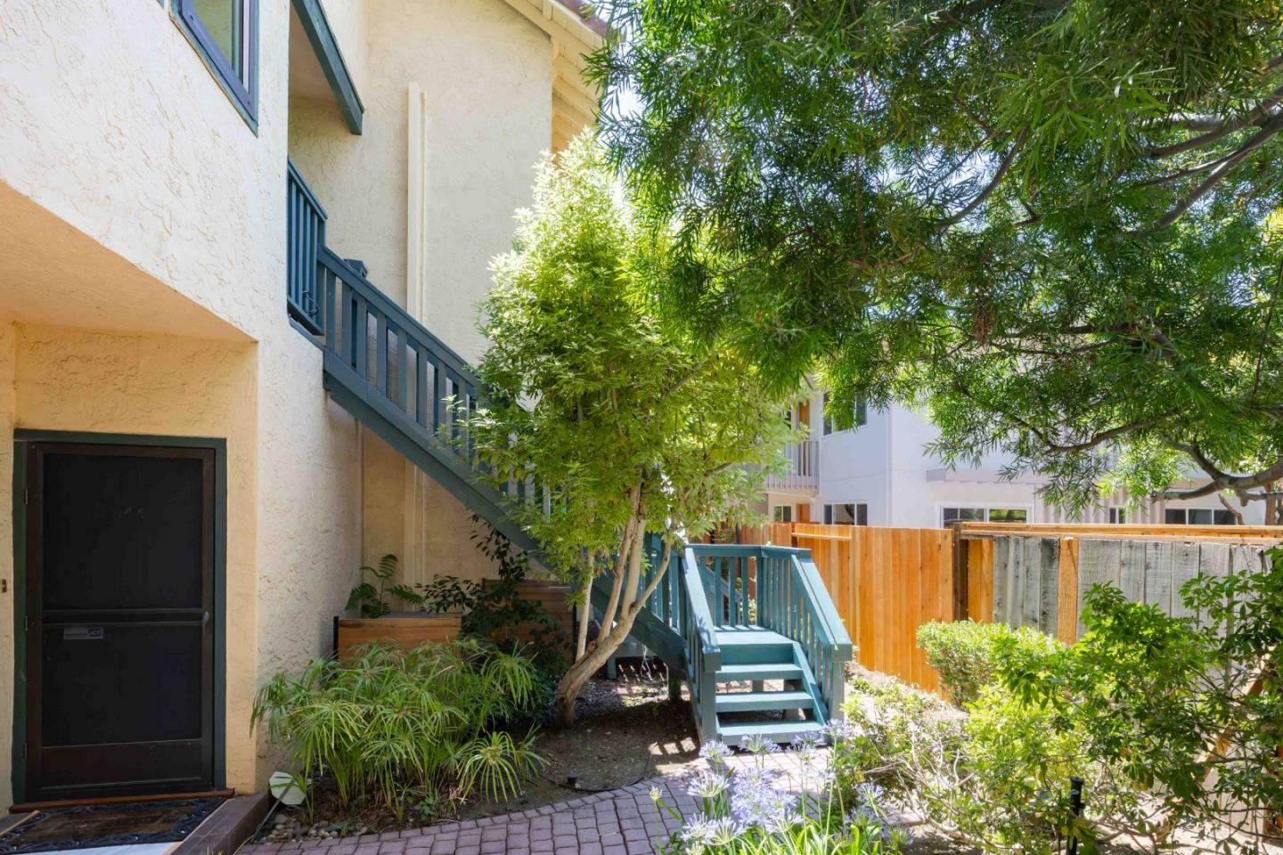 Property Photo: 548 Everett Avenue CA 94301