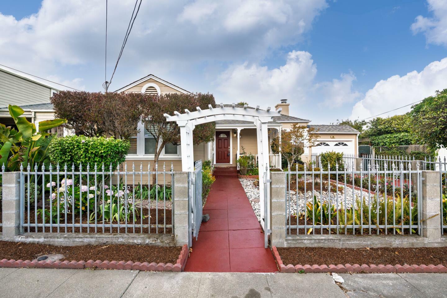 Property Photo: 920 Masson Avenue CA 94066