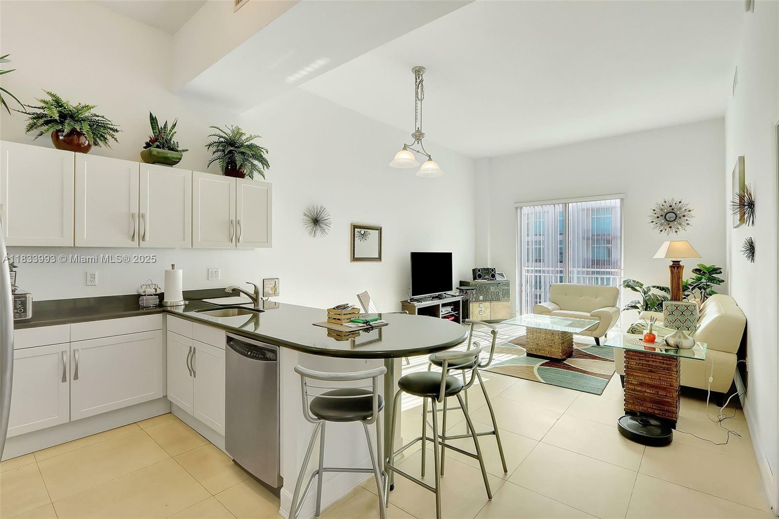 Property Photo: 7290 SW 90th St 703 FL 33156