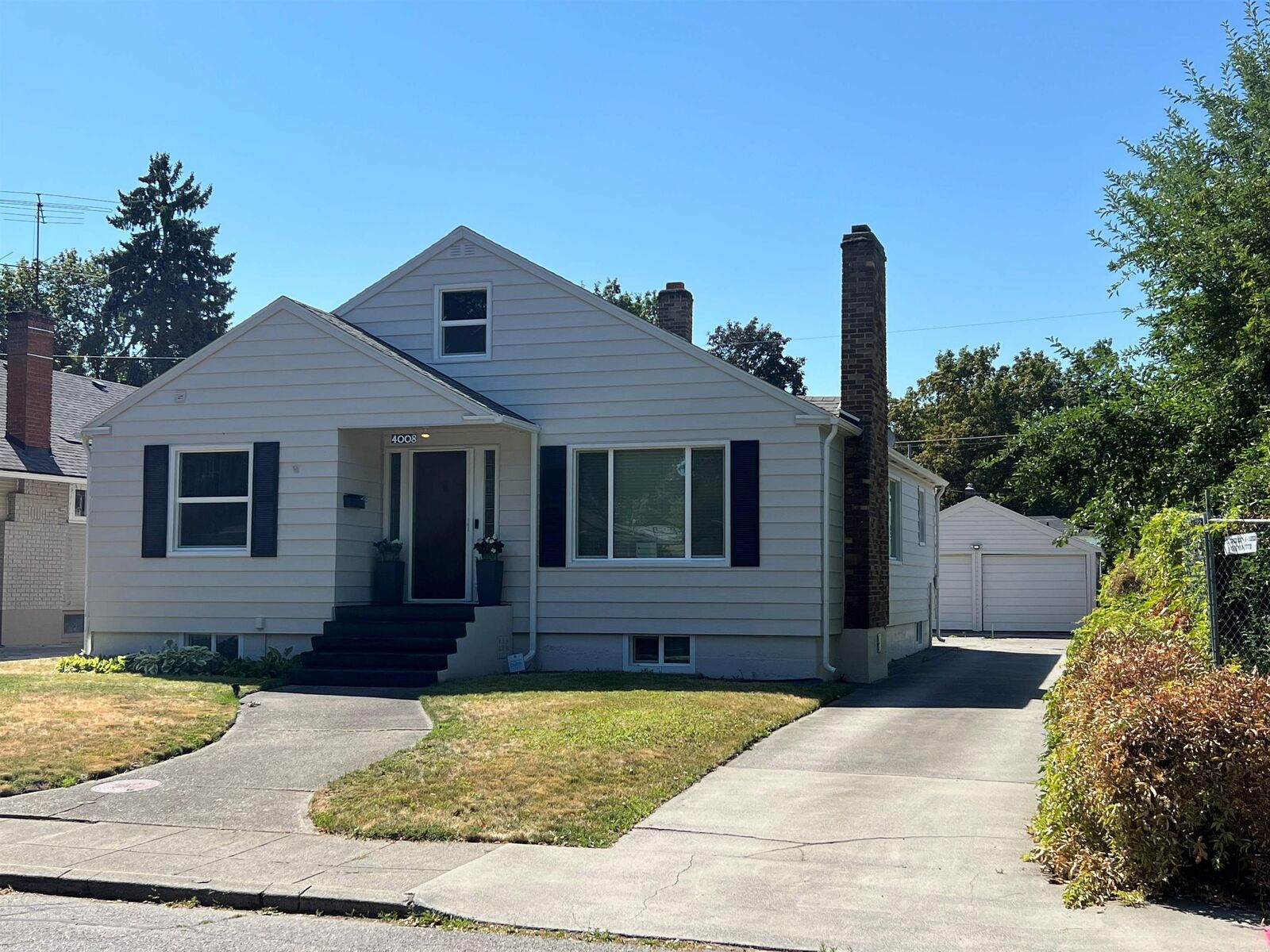Property Photo:  4008 E 5th Ave  WA 99202 