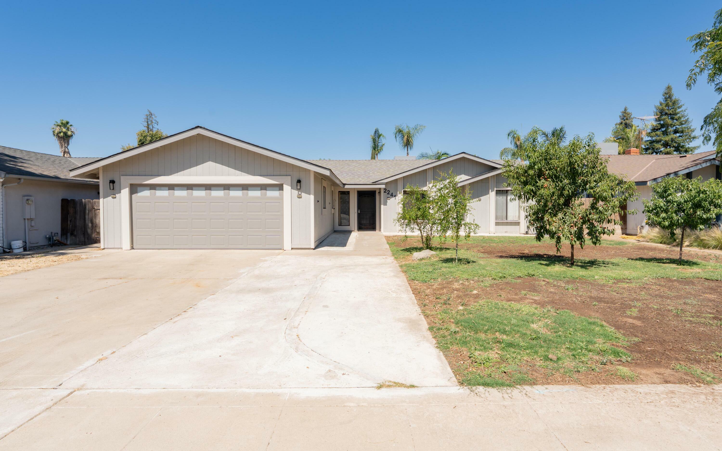Property Photo: 2241 S Valley Street CA 93277