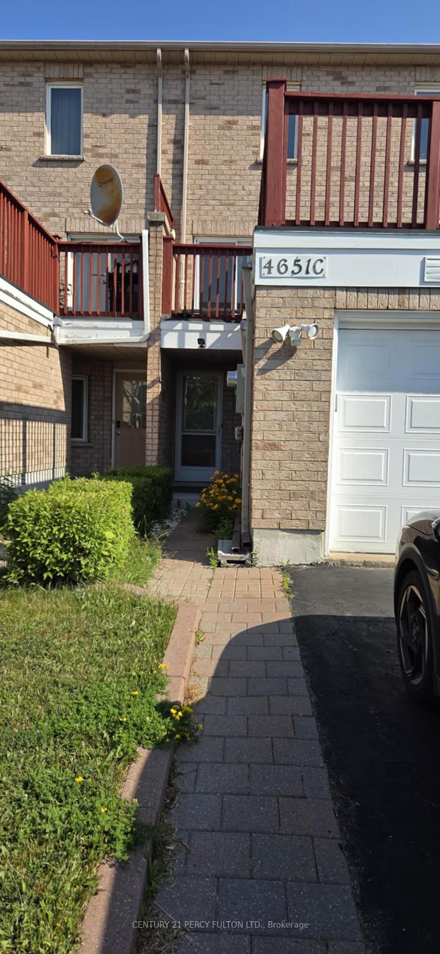 Photo de la propriété: 4651C Kingston Road Upper Level ON M1E 2P8
