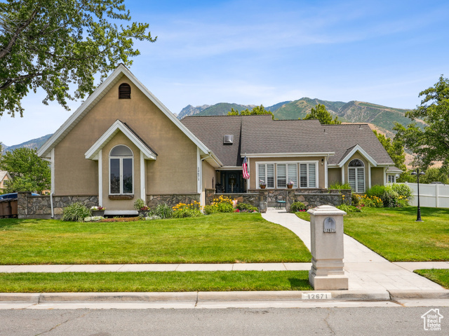 Property Photo: 12671 S Somerdowns Ct UT 84020