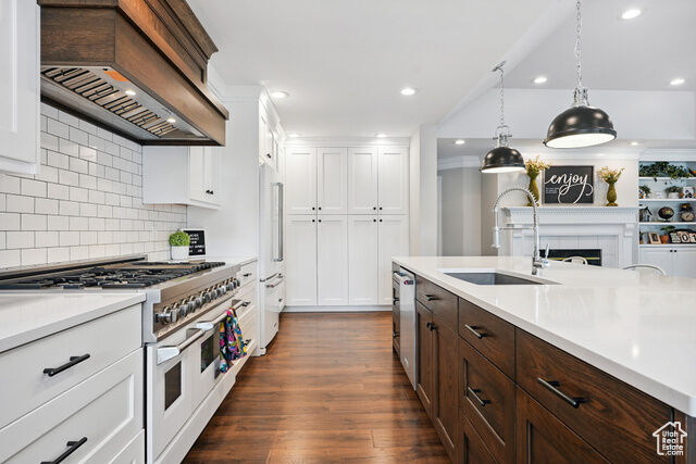 Property Photo: 12671 S Somerdowns Ct UT 84020