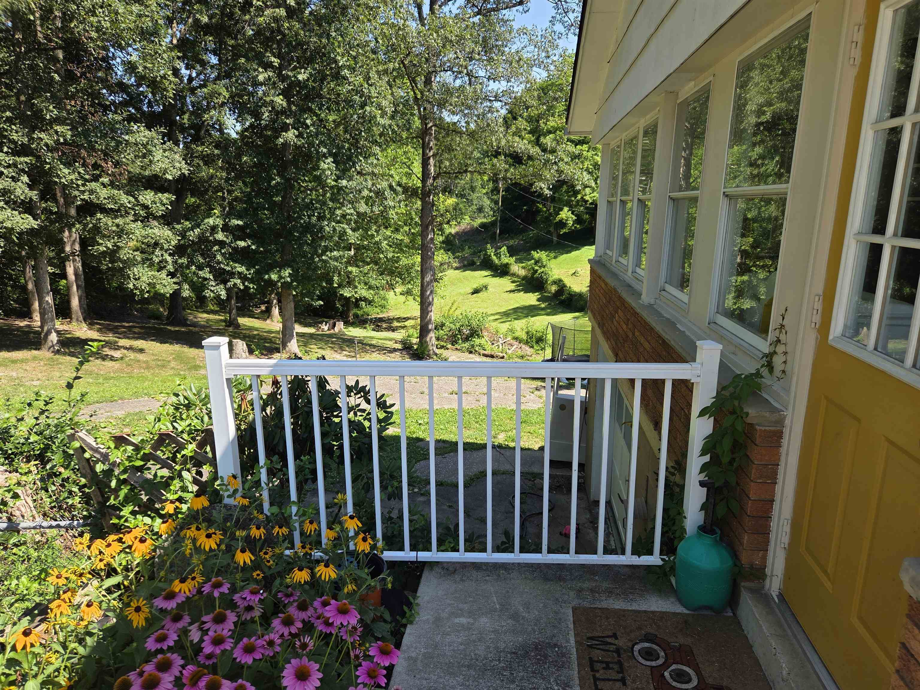 Property Photo: 422 Oak Terrace Dr. KY 41102