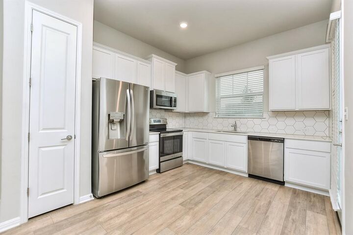 Property Photo: 1015 Vista View Drive 1002 TX 78626