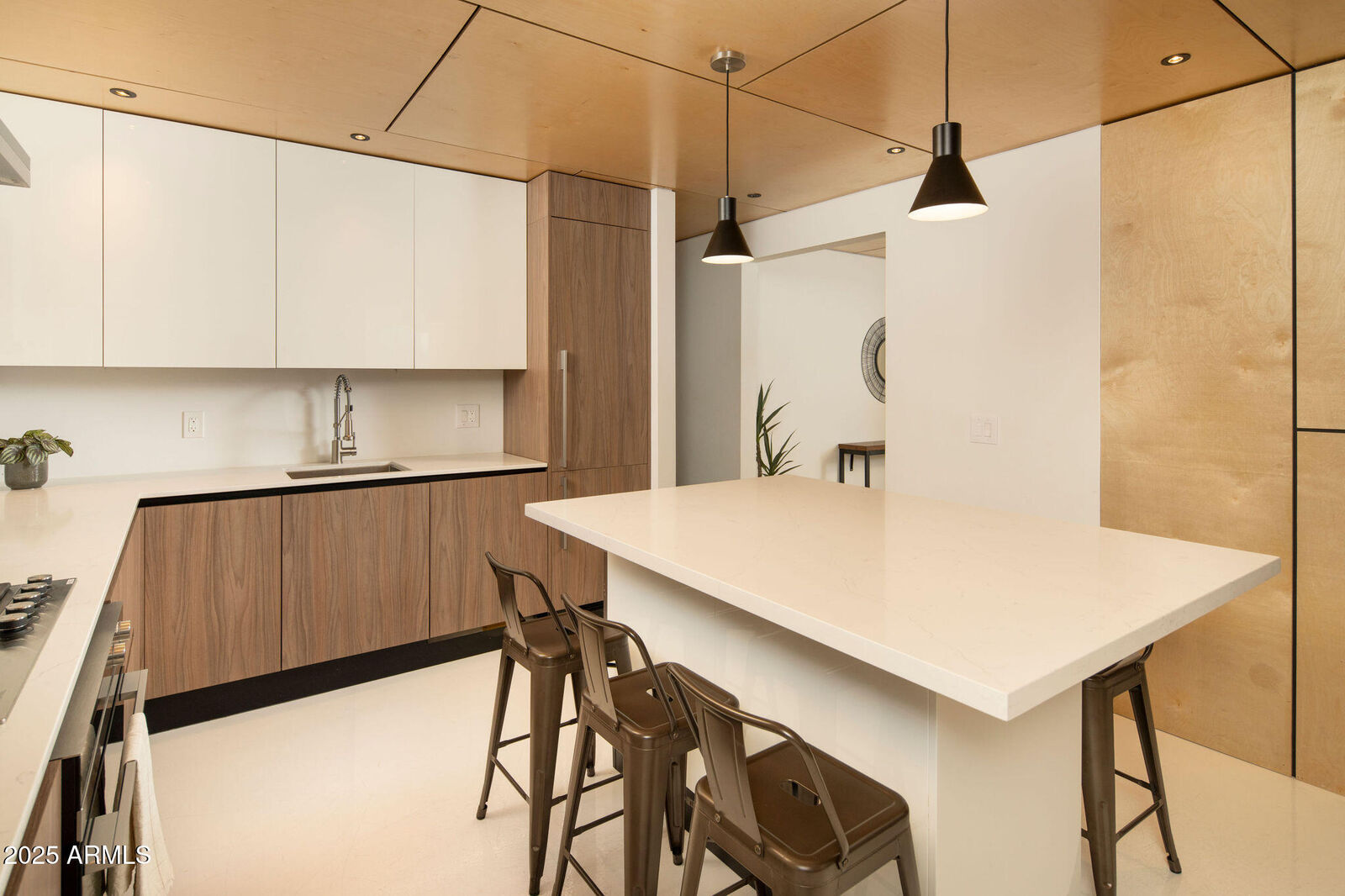 Property Photo:  714 N 72nd Place  AZ 85257 