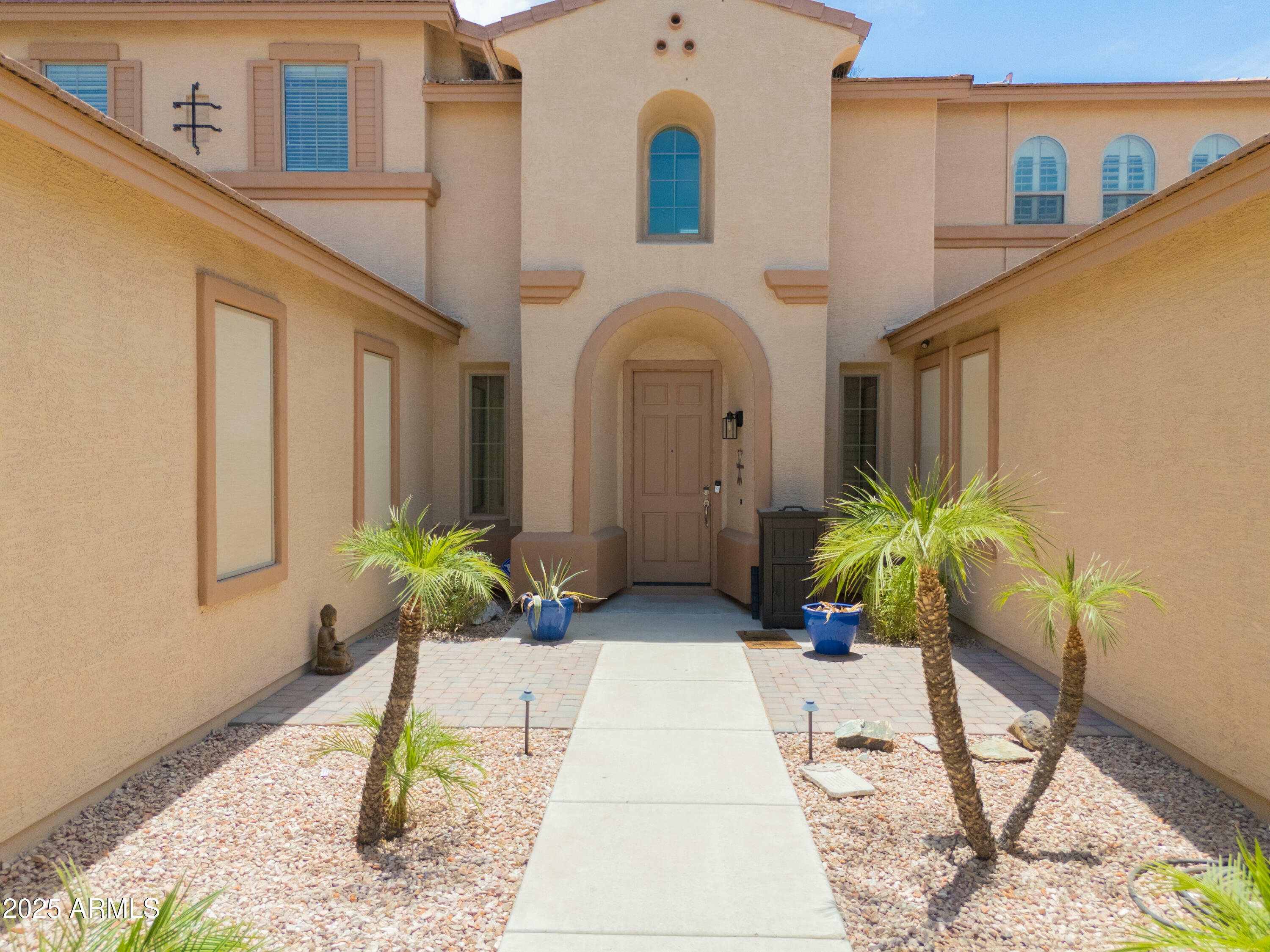Property Photo: 15265 W Montecito Avenue AZ 85395