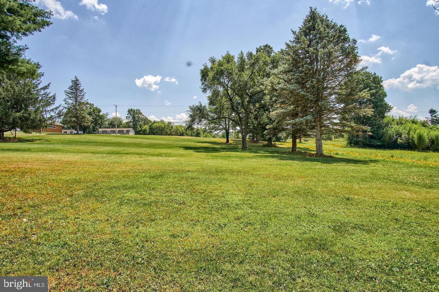 51 Old York Road  Dillsburg PA 17019 photo