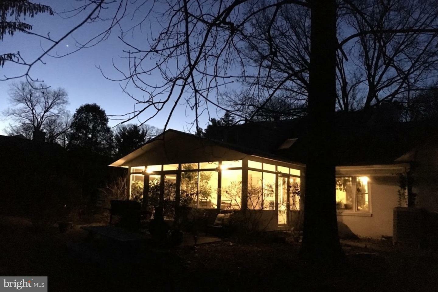 Property Photo: 218 Martroy Lane PA 19086