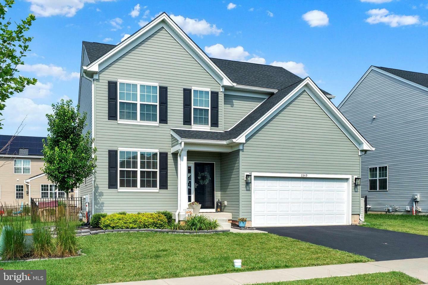 Property Photo:  2349 Twin Lakes Drive  PA 18951 