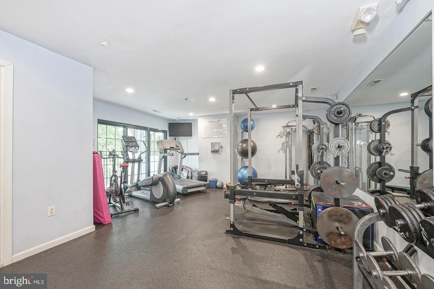 Property Photo:  2 Leverington Avenue Ph12  PA 19127 