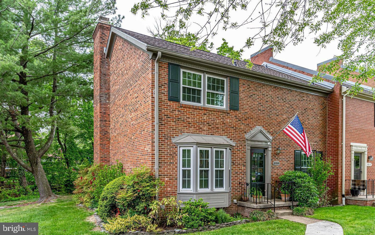 Property Photo: 6014 Stoneygate Court VA 22152