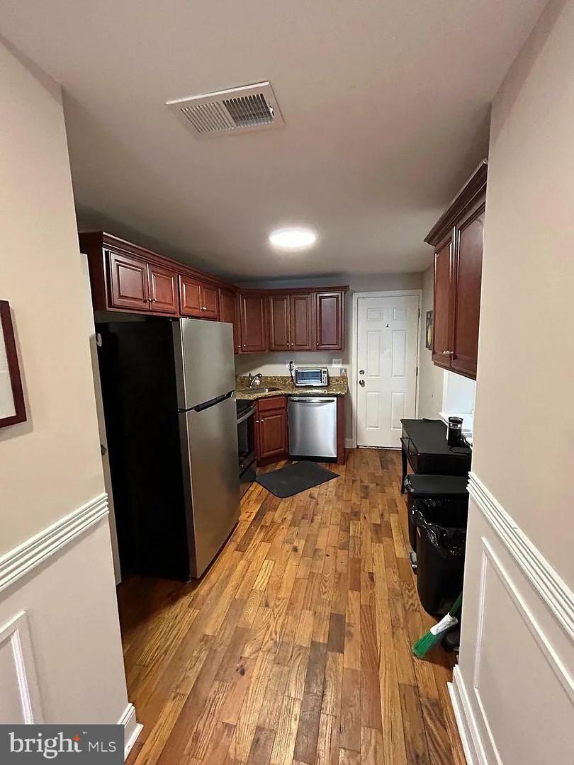 Property Photo: 1609 W Stiles Street PA 19121