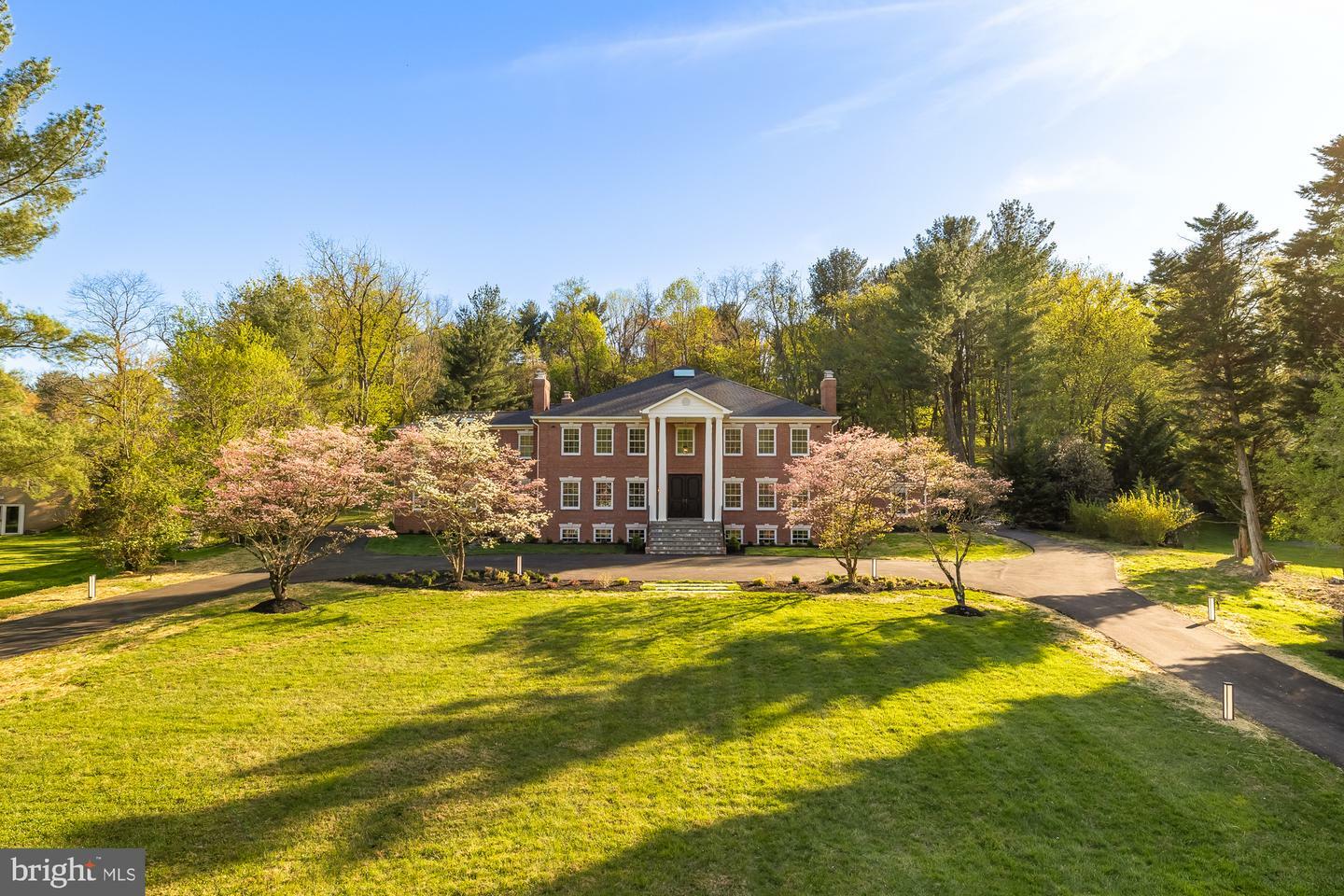 Property Photo: 10821 Barn Wood Lane MD 20854