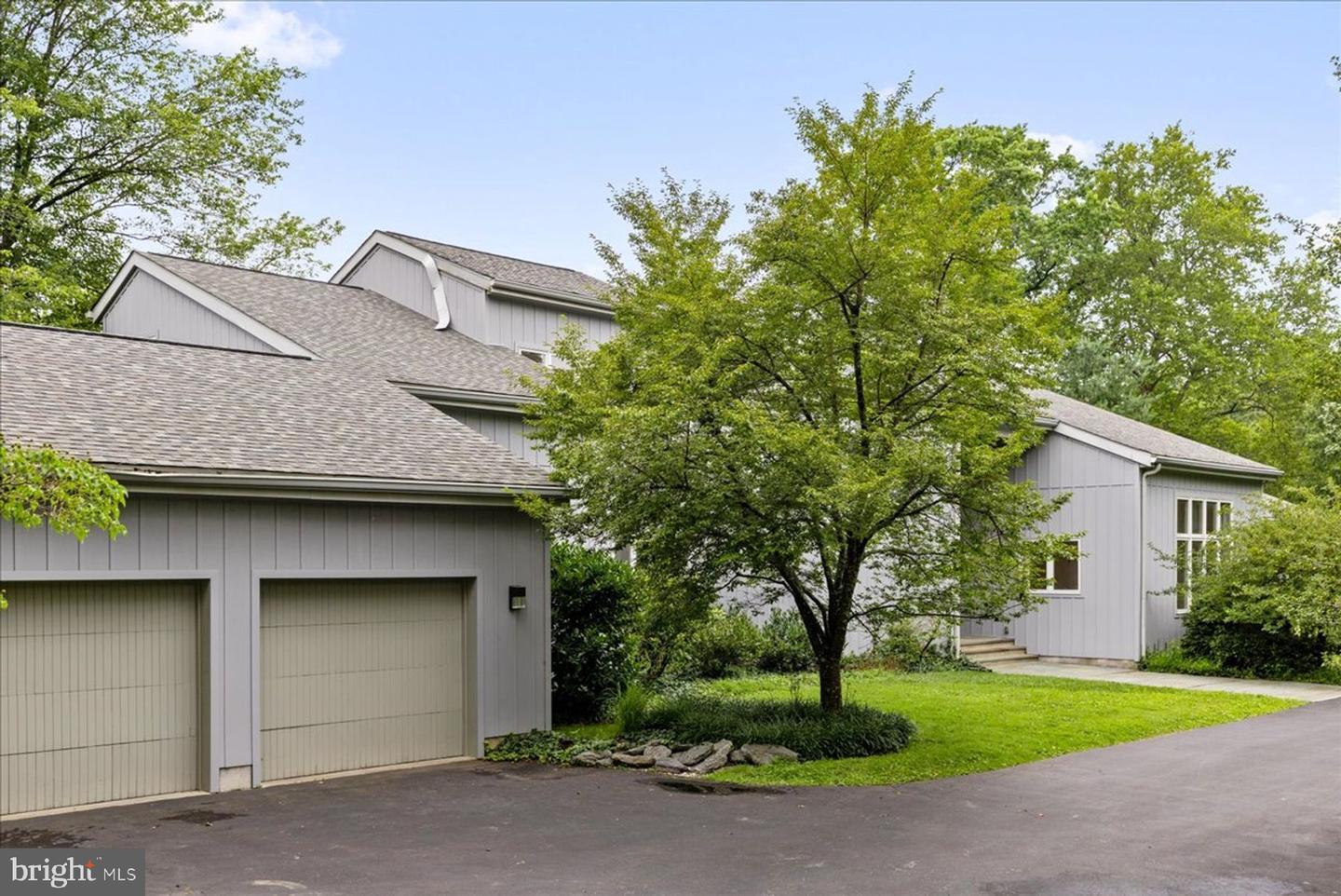 Property Photo:  764 Mount Pleasant Road  PA 19010 